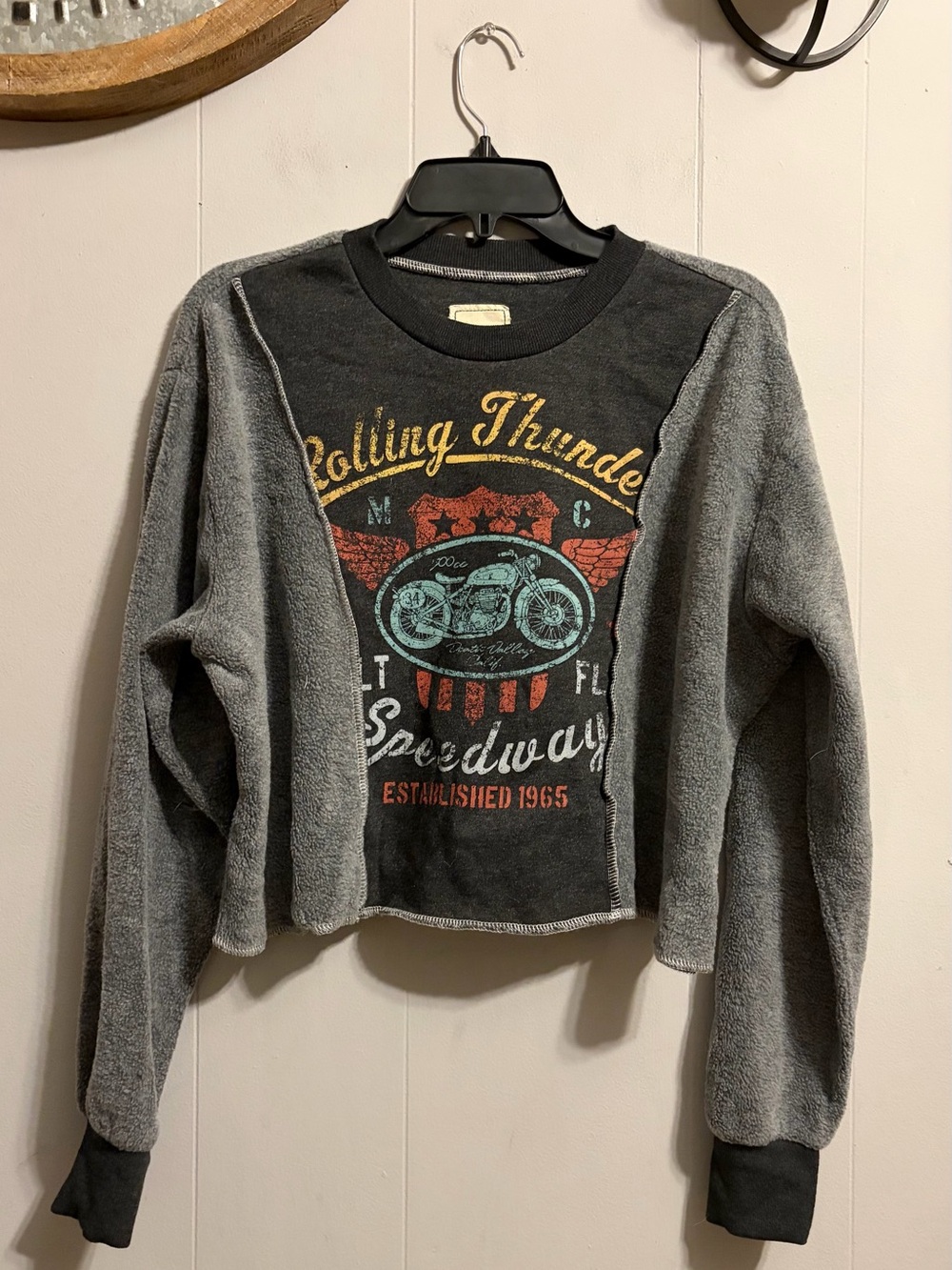 rebels Grey Colorblock Crewneck with Vintage Speedway Graphic Cropped